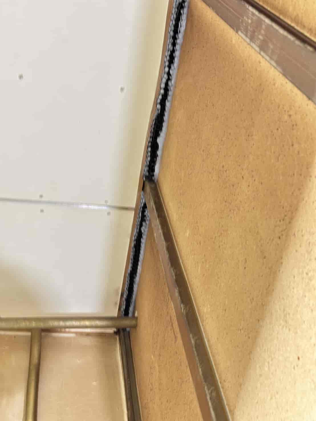 京都市右京区｜お菓子工場の「甘い香り」が招くネズミの危機。住居一体型の複雑な動線を読み解き、金属資材による全方位封鎖で食の安全を守り抜いた防除録