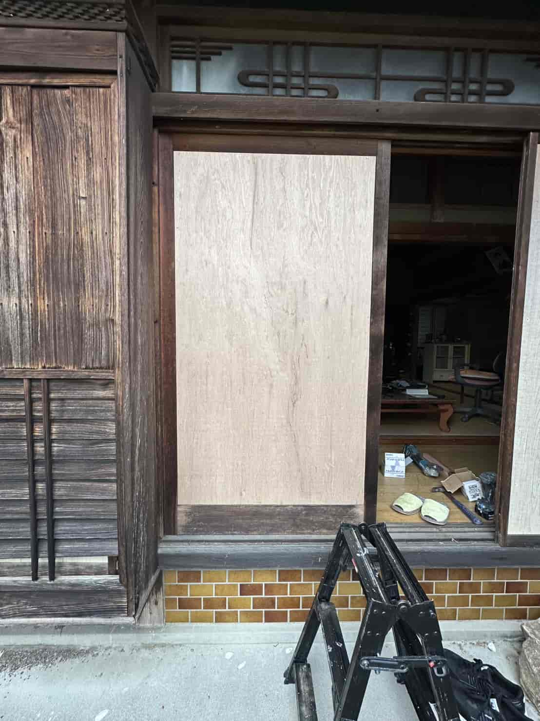 香川県三豊市｜「室内でイタチと目が合った」緊急事態を即座に解決。予算に合わせた「居住空間・重点封鎖」と捕獲罠による安心の生活防衛録